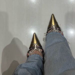 Dolce & Gabbana pointy heel